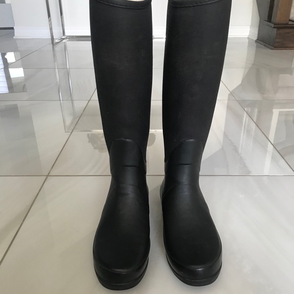 *SOLD* Ladies Hunter rain boots - Picture 2 of 12